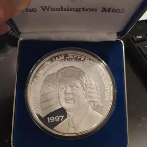 1997 President William Clinton Second Inauguration Half Pound 8oz Silver Round (Box and COA) (4)